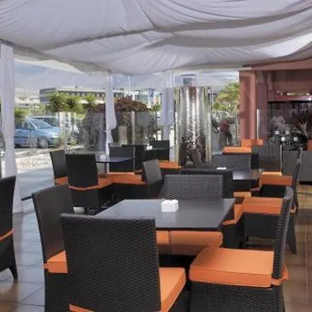 Marola Park Apartamento *