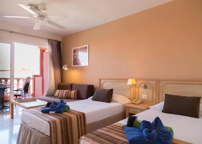 Marola Park פלאייה דה לאס אמריקס