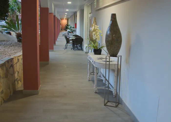 Marola Park 公寓 *