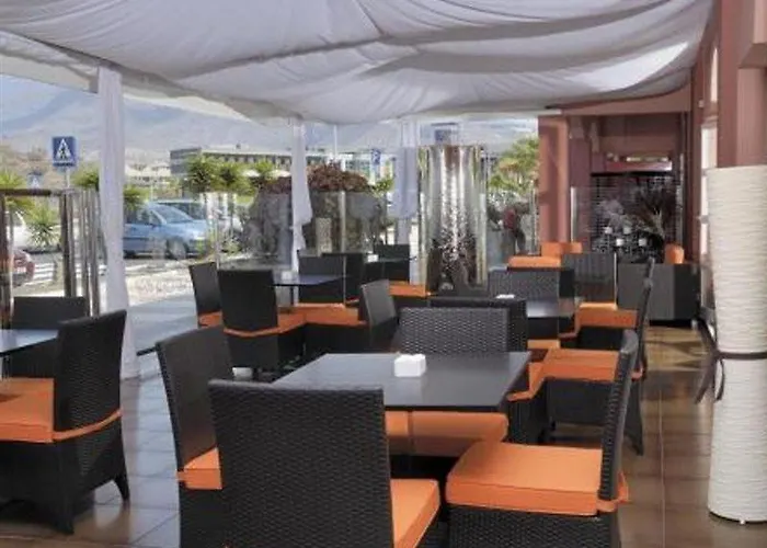 Marola Park 公寓 *